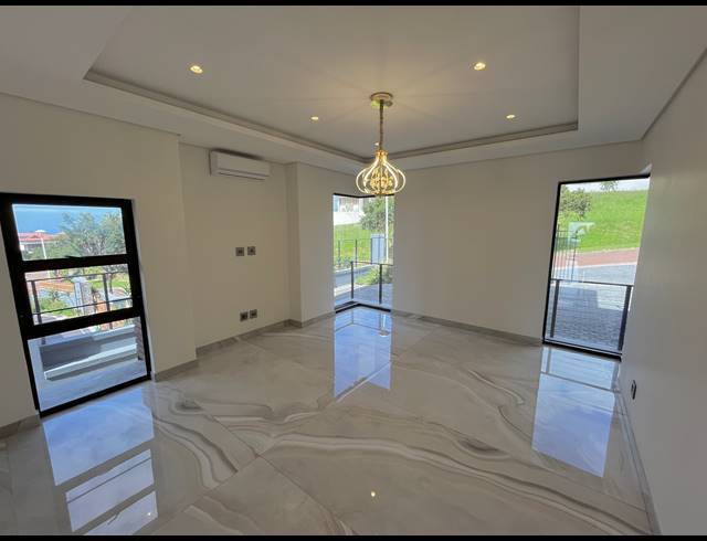5 BEDROOM HOUSE FOR SALE IN IZINGA RIDGE